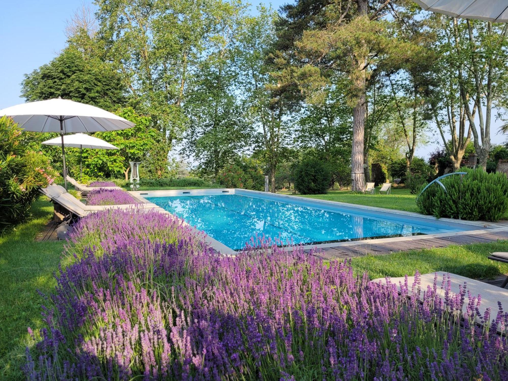 Oh, Le Chateau!